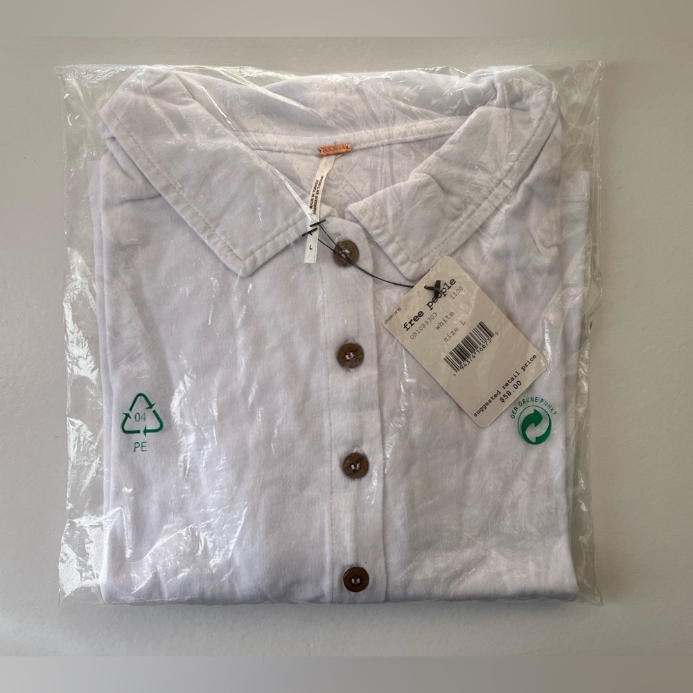 Free People | NWT Weekend Rush Cropped Button Down - Picture 4 of 5